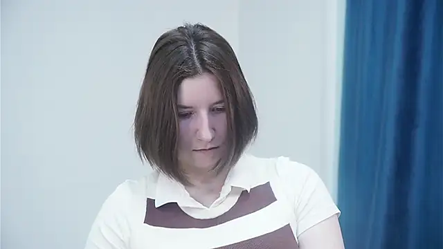 AnnalisaYeary online show from 11/25/25, 04:24