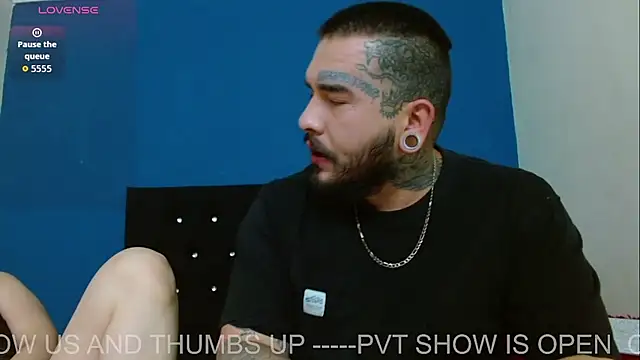 Snapshot of ARIA_AND_NICK chatting on 07/12/26, 11:05 ARIA AND NICK online show from 07/12/26, 11:05