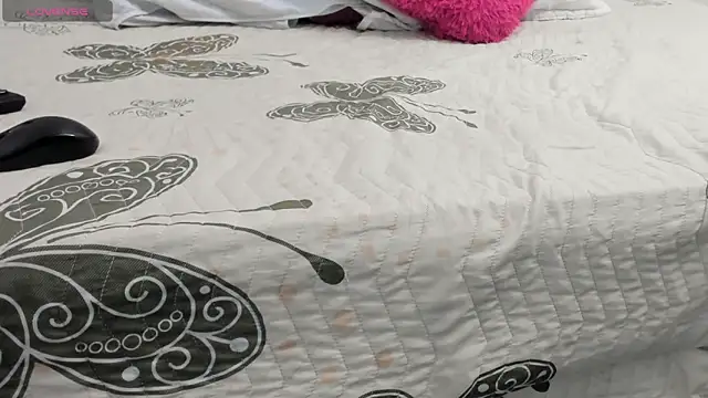 VALERIAQUEENTS   online show from 03/23/26, 11:43