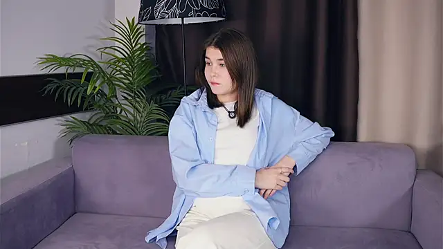 ZulaRattan online show from 11/25/25, 06:14