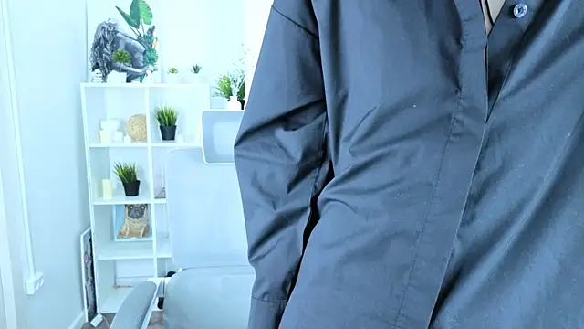 YugoAsian online show from 12/04/25, 08:41