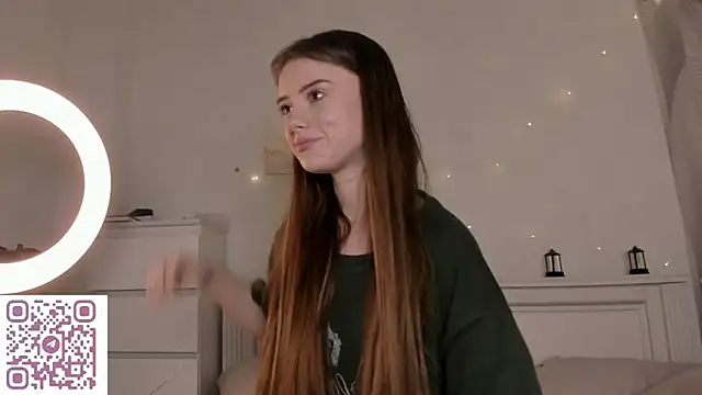 AmyForYouu online show from 12/17/25, 01:21