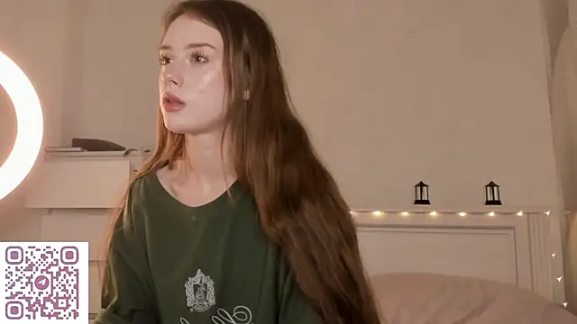 AmyForYouu online show from 12/22/25, 08:09