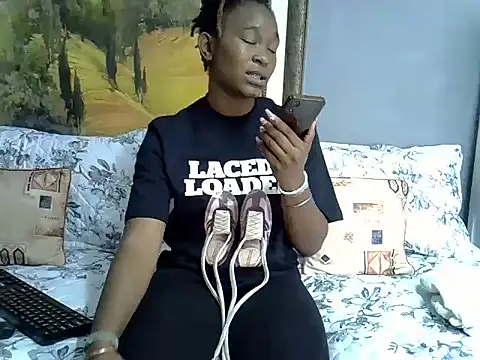 JuicyEbonyGoddess online show from 12/01/25, 11:33