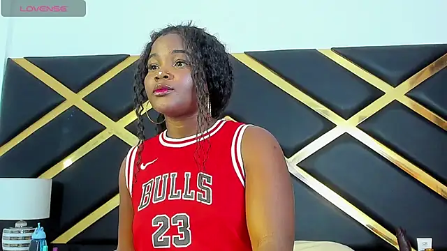 IrisHerrera  online show from 12/01/25, 12:28