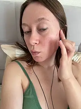 Snapshot of Brooke_lover chatting on 05/08/26, 05:44 Brooke lover online show from 05/08/26, 05:44