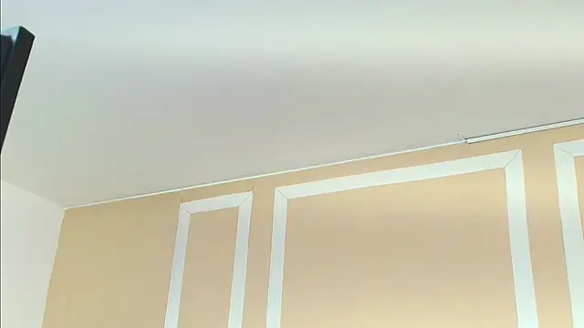 HallieStone online show from 12/16/25, 02:21