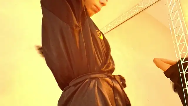 HallieStone online show from 04/13/26, 12:20