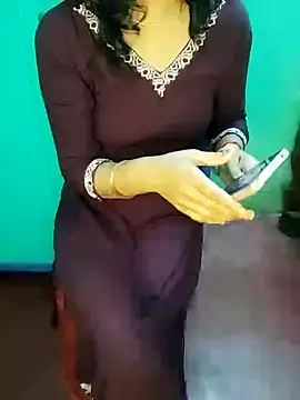 Snapshot of Myraajii chatting on 03/08/26, 09:56 Myraajii online show from 03/08/26, 09:56