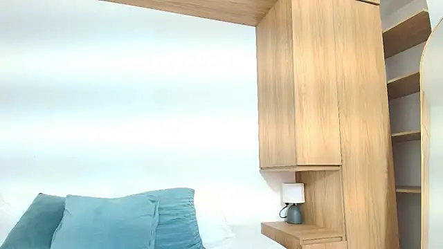 Snapshot of emma_cook_ chatting on 11/29/25, 08:42 emma cook online show from 11/29/25, 08:42