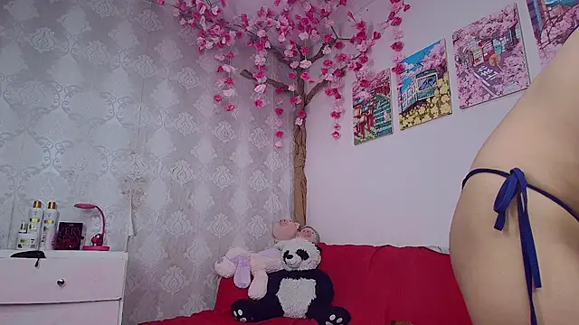 Erline wonrr online show from 12/18/25, 07:07