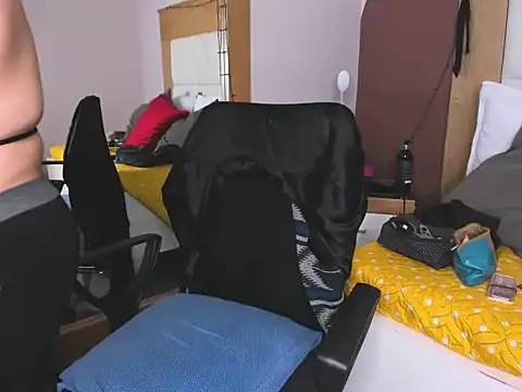 MilaFoxxy online show from 11/28/25, 11:43