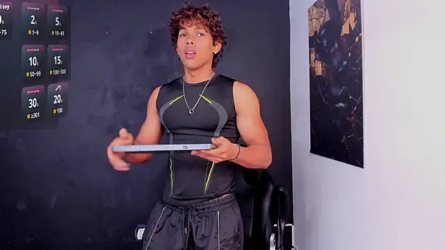 Snapshot of LiamVibes212 chatting on 02/22/26, 01:02 LiamVibes212 online show from 02/22/26, 01:02