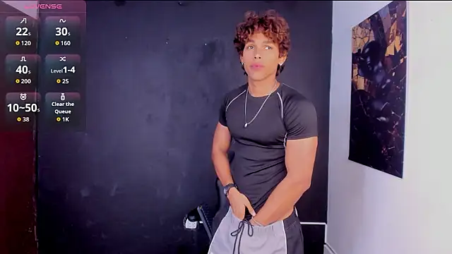 Snapshot of LiamVibes212 chatting on 02/16/26, 01:21 LiamVibes212 online show from 02/16/26, 01:21