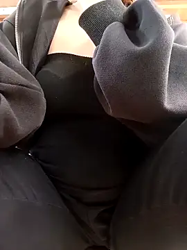 NariShow online show from 12/21/25, 03:08