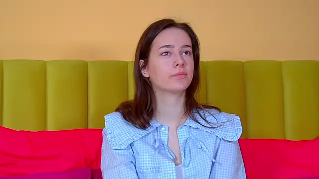 LilyLanes online show from 12/01/25, 06:47