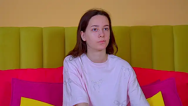 LilyLanes online show from 12/21/25, 06:37