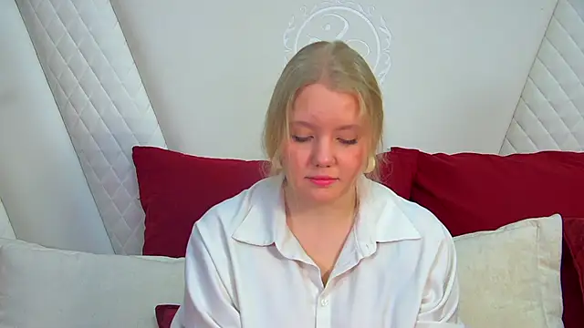 EmilyEvanse online show from 12/18/25, 06:51