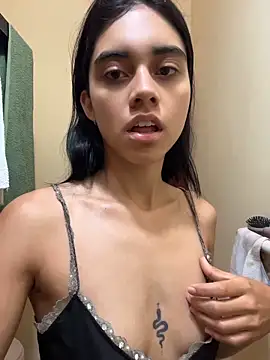 Miia moonn online show from 04/26/26, 12:02