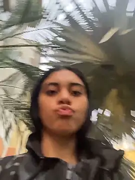 Miia moonn online show from 11/28/25, 10:59