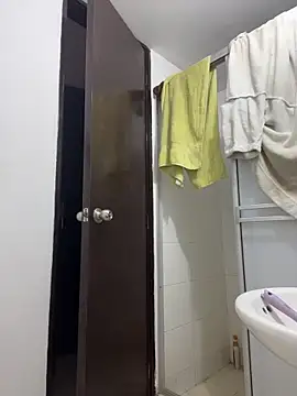 Miia moonn online show from 12/20/25, 11:35