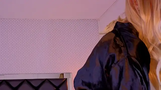 megan lenon online show from 01/05/26, 05:38