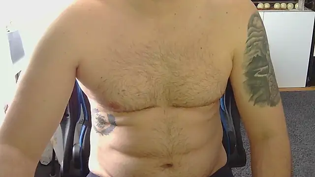 Snapshot of theh0tdick chatting on 05/10/26, 11:25 theh0tdick online show from 05/10/26, 11:25