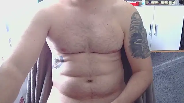 Snapshot of theh0tdick chatting on 05/19/26, 01:40 theh0tdick online show from 05/19/26, 01:40