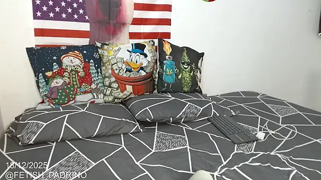 holegape online show from 12/19/25, 12:03