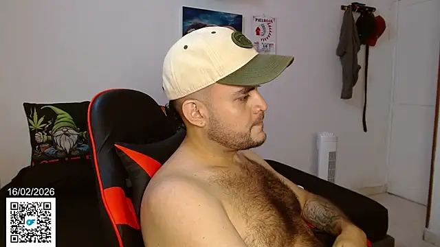 Snapshot of holegape chatting on 02/16/26, 01:54 holegape online show from 02/16/26, 01:54