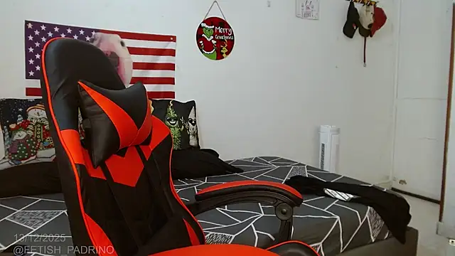 holegape online show from 12/14/25, 10:15