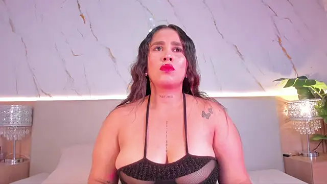 Julietaa 1 online show from 12/18/25, 11:14