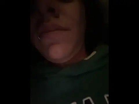 SaraAndrade  online show from 12/17/25, 10:31