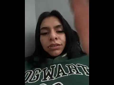 SaraAndrade  online show from 12/16/25, 11:36