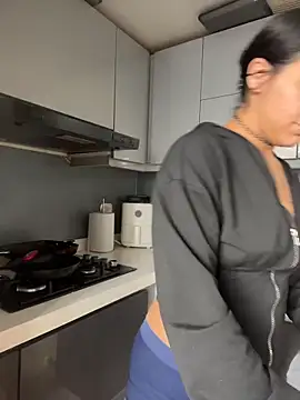 Snapshot of SaraAndrade_ chatting on 02/14/26, 03:56 SaraAndrade online show from 02/14/26, 03:56