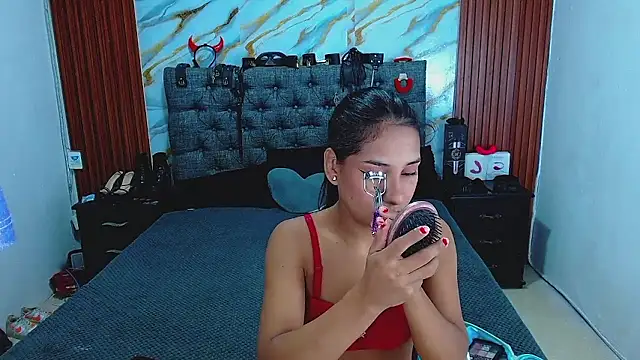 Meryandcris online show from 03/08/26, 09:01