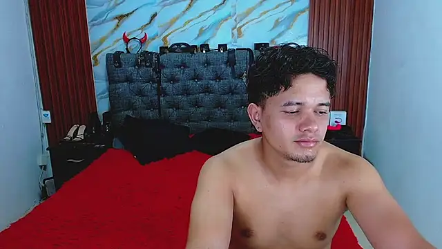 Meryandcris online show from 03/24/26, 04:12