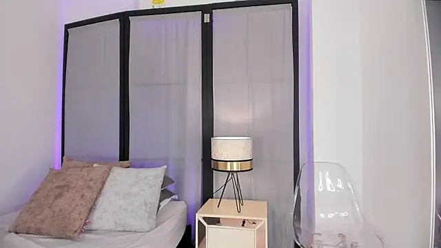 niicole steele  online show from 02/28/26, 05:56