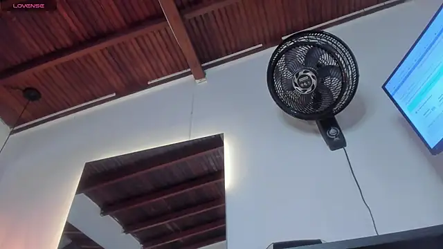 honey-lizzy online show from 01/09/26, 06:04