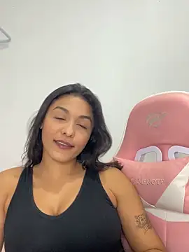 Laurapocahontas online show from 11/27/25, 12:22