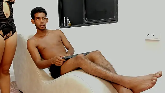 HoneyLovers OS online show from 12/02/25, 01:35