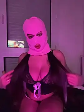 Snapshot of linaatchikita chatting on 12/18/25, 08:34 linaatchikita online show from 12/18/25, 08:34