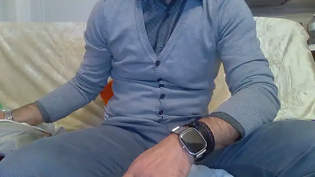 Snapshot of Eroshotlicker chatting on 01/18/26, 09:51 Eroshotlicker online show from 01/18/26, 09:51