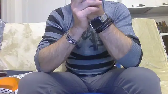 Snapshot of Eroshotlicker chatting on 02/28/26, 09:58 Eroshotlicker online show from 02/28/26, 09:58