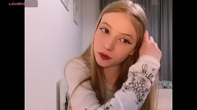  Milana Sparkl75  online show from 12/03/25, 01:39