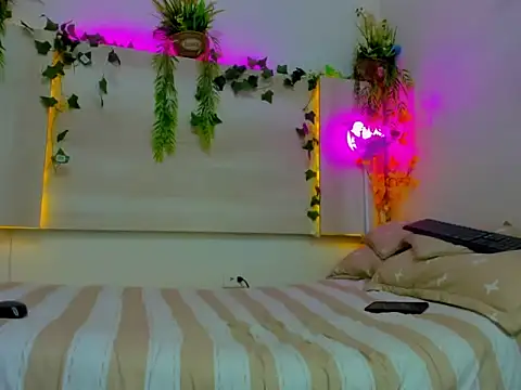 Snapshot of AngelSlimm chatting on 11/27/25, 05:08 AngelSlimm online show from 11/27/25, 05:08