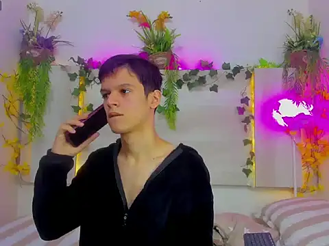 Snapshot of AngelSlimm chatting on 11/28/25, 04:56 AngelSlimm online show from 11/28/25, 04:56