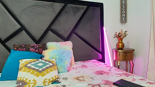 TashaNaughty4u online show from 12/04/25, 12:15