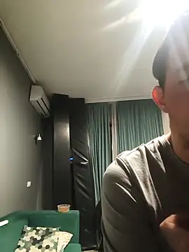 Razvan696969 online show from 02/21/26, 04:42