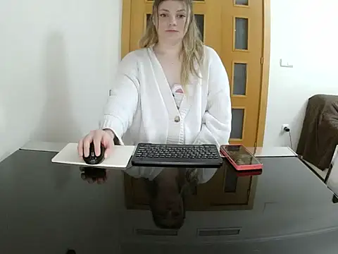 Adelyxveex online show from 02/03/26, 11:43